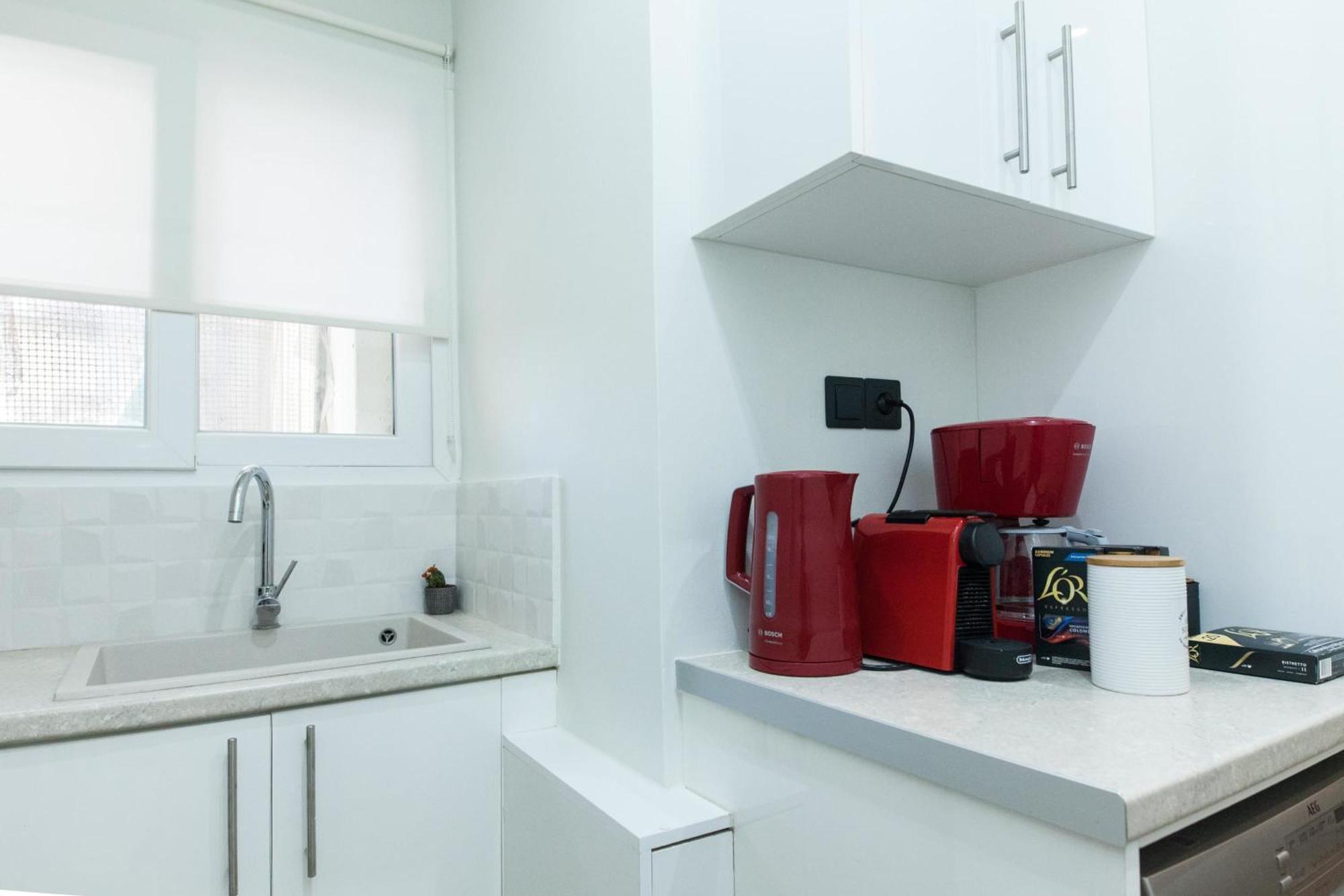 Acropolis View Modern Deluxe Suite With Balcony أثينا المظهر الخارجي الصورة