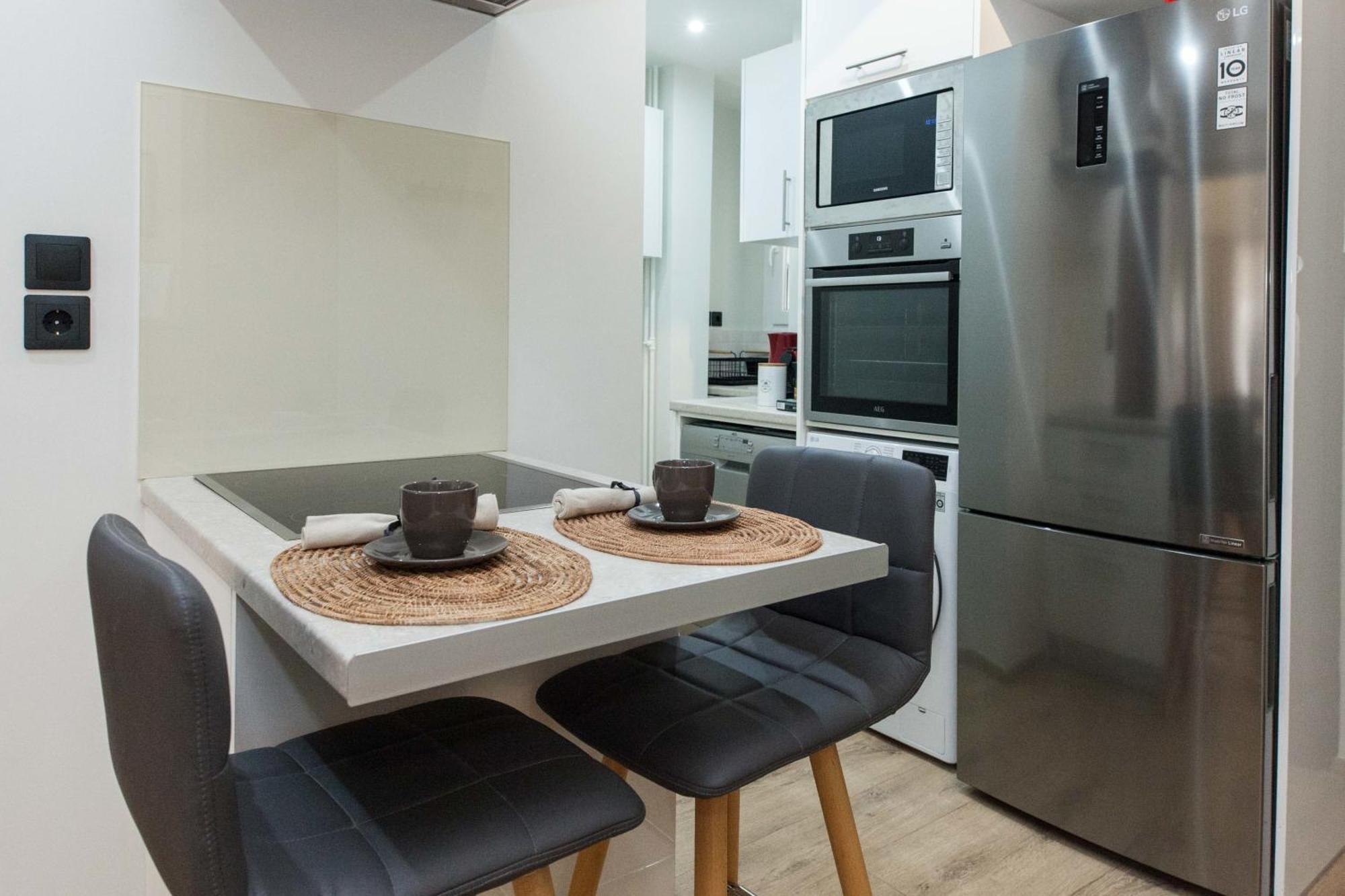 Acropolis View Modern Deluxe Suite With Balcony أثينا المظهر الخارجي الصورة